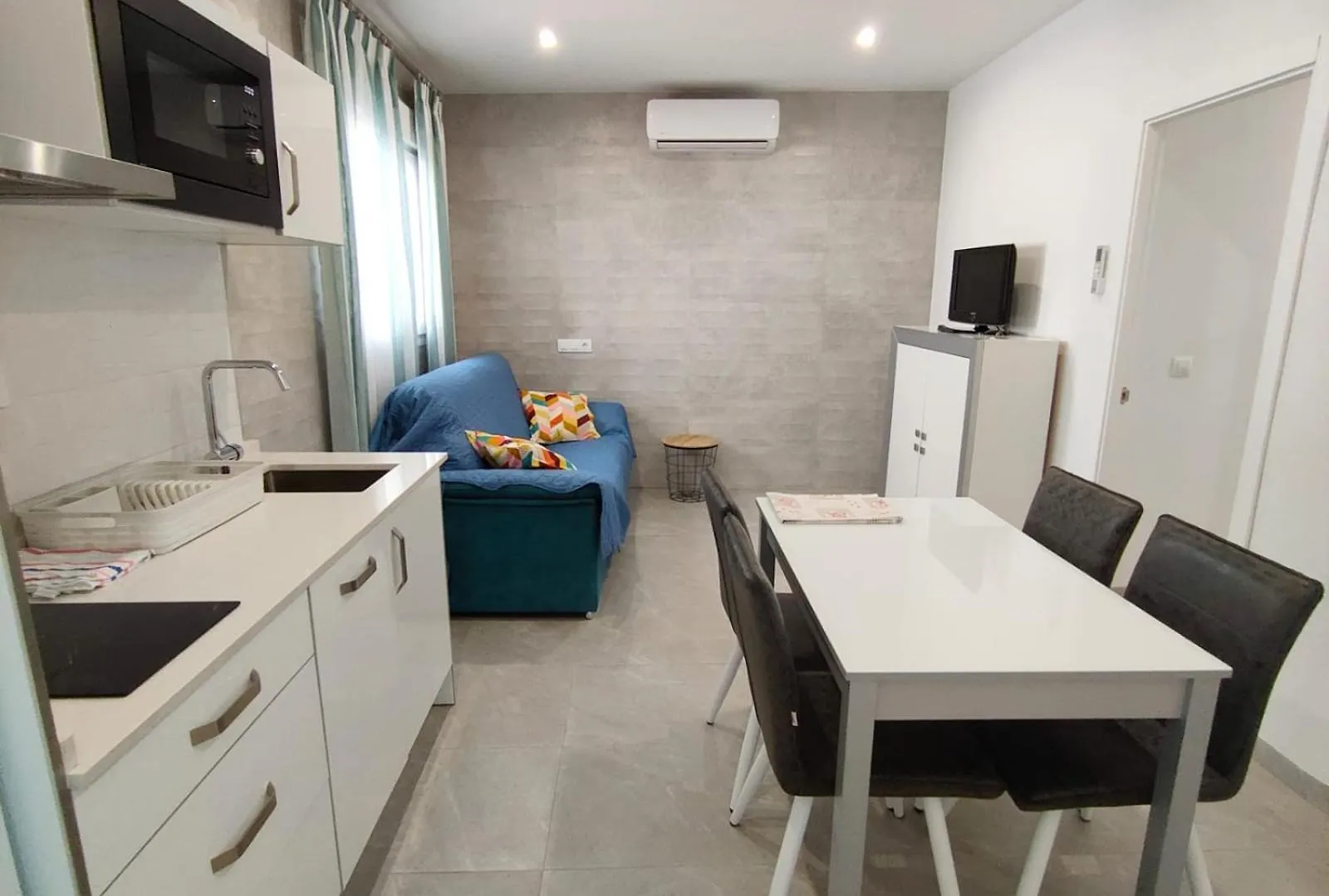 Apartamento Nuevo 2 Dormitorios Centro De Conil Cadiz